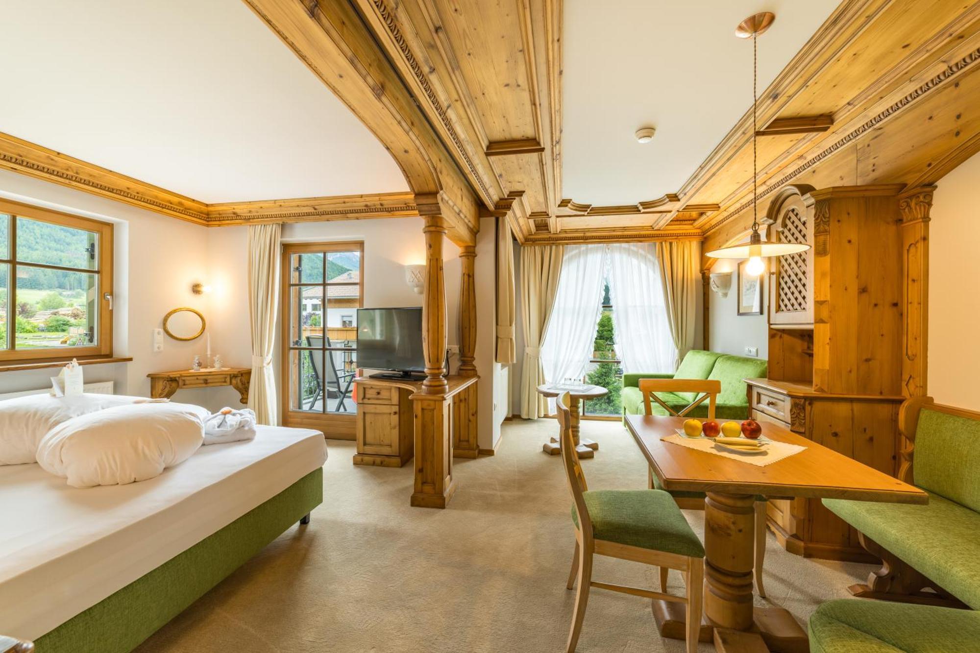 Mirabell Dolomites Hotel Luxury Ayurveda & Spa Olang Εξωτερικό φωτογραφία