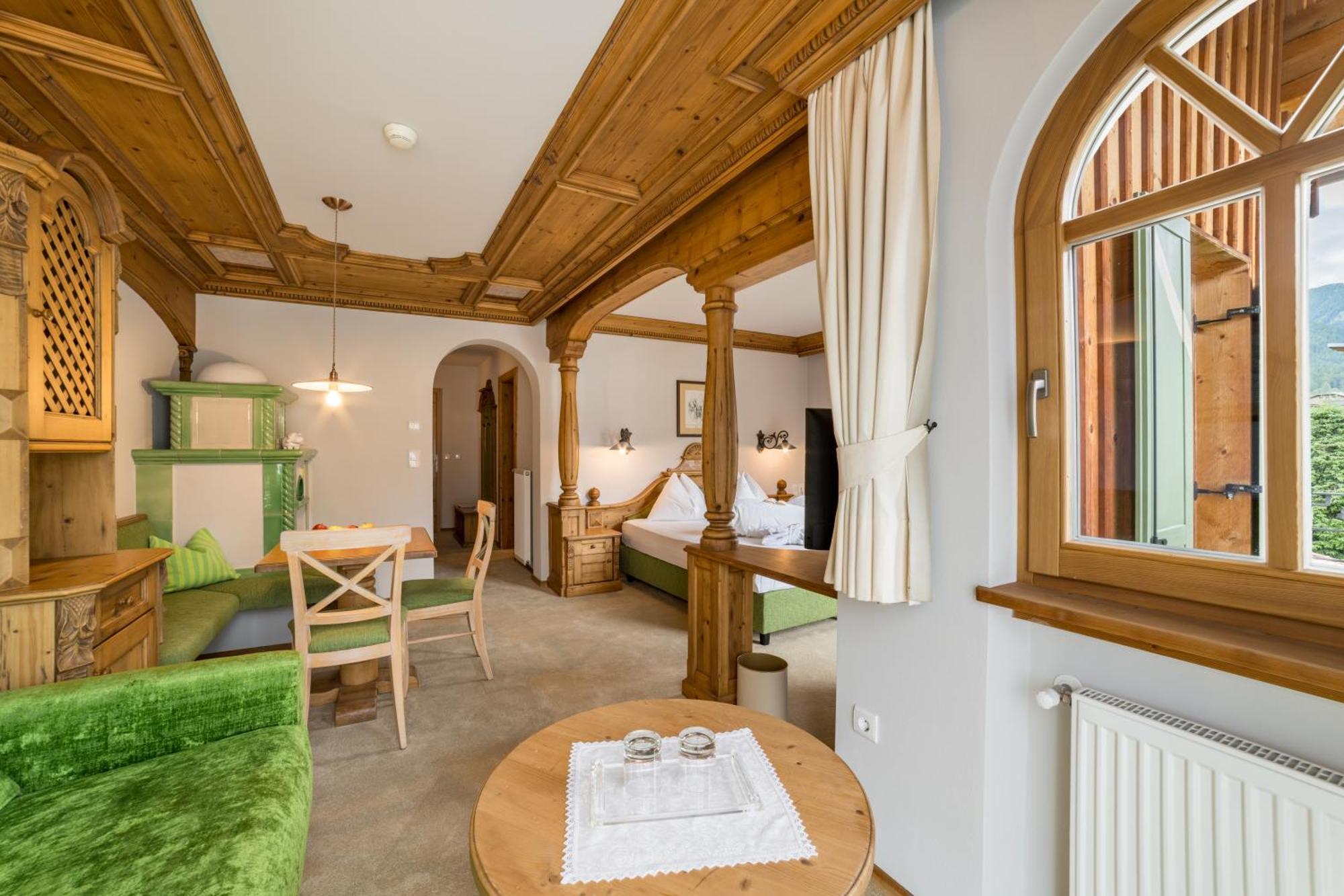 Mirabell Dolomites Hotel - Luxury Ayurveda & Spa Olang Εξωτερικό φωτογραφία