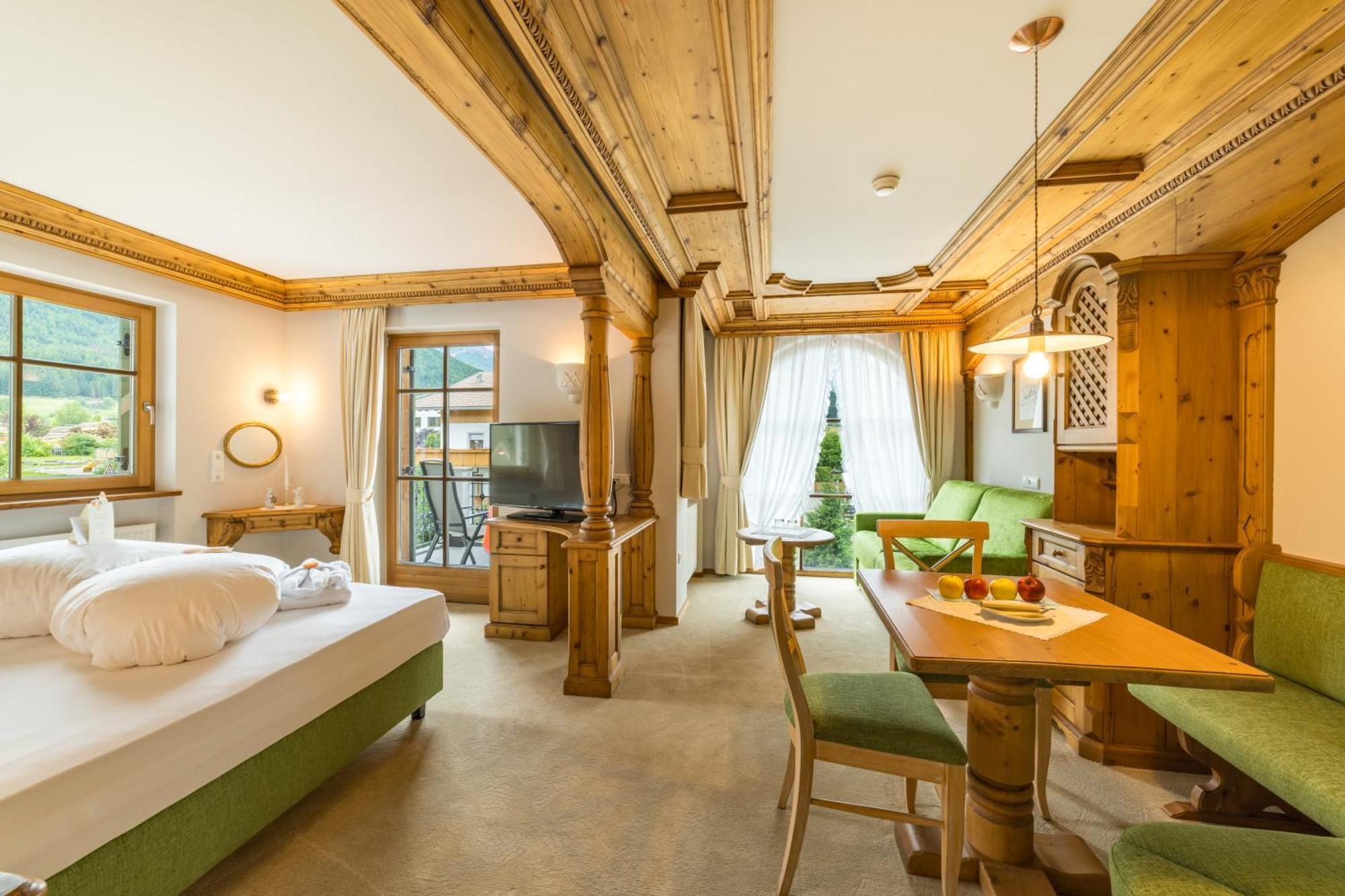 Mirabell Dolomites Hotel - Luxury Ayurveda & Spa Olang Εξωτερικό φωτογραφία