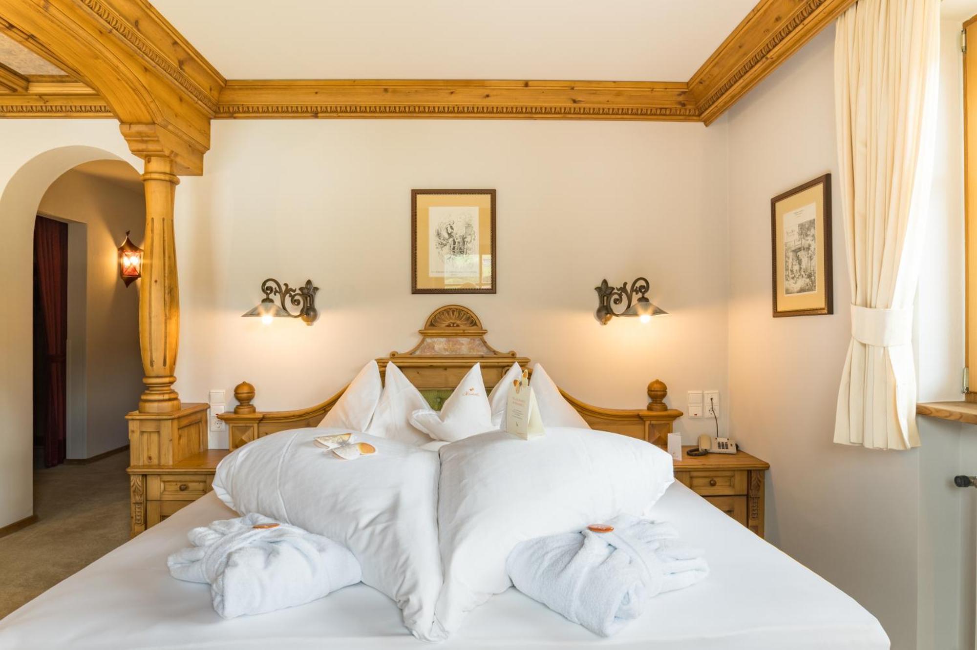 Mirabell Dolomites Hotel - Luxury Ayurveda & Spa Olang Εξωτερικό φωτογραφία