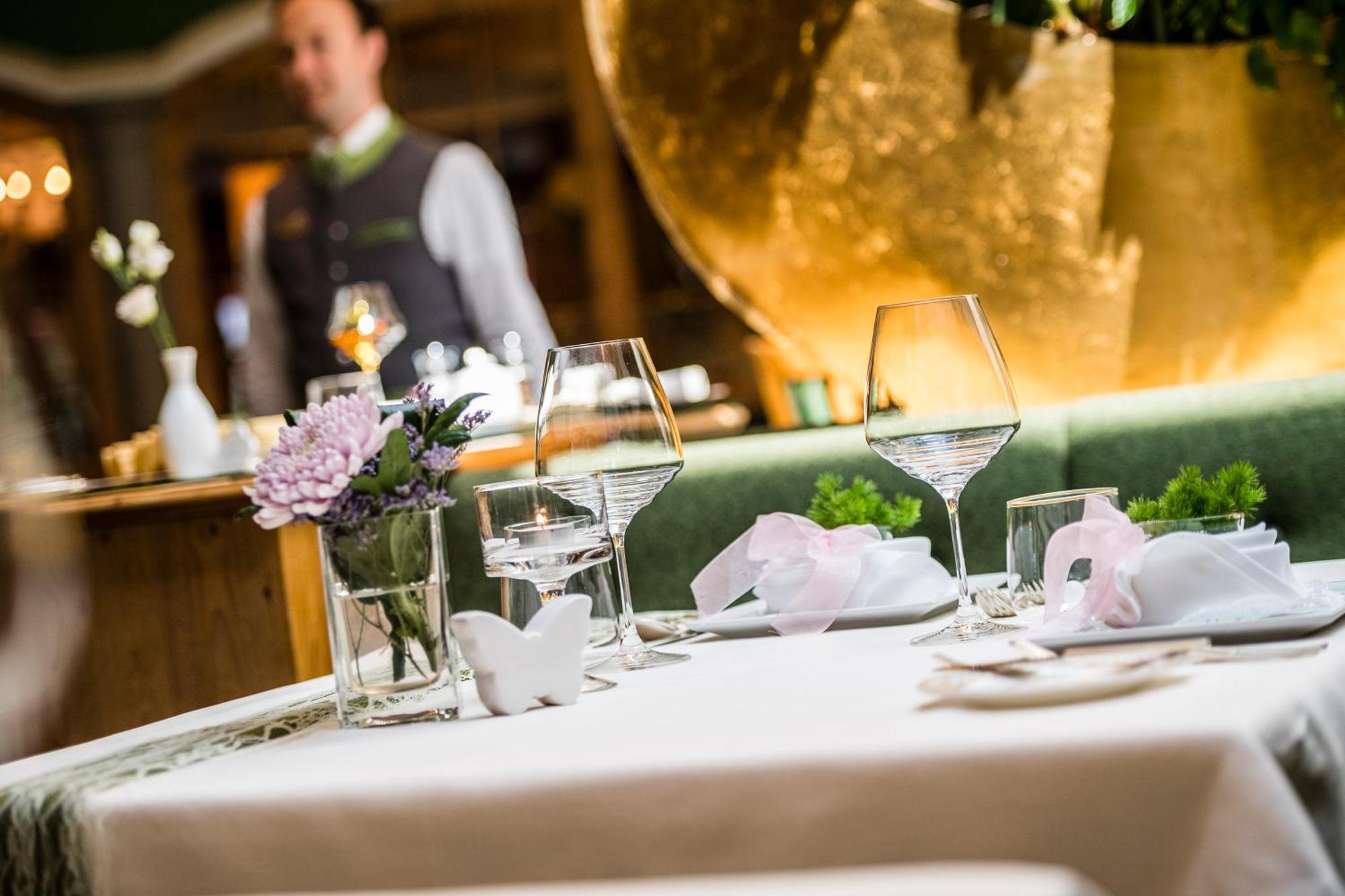 Mirabell Dolomites Hotel - Luxury Ayurveda & Spa Olang Εξωτερικό φωτογραφία