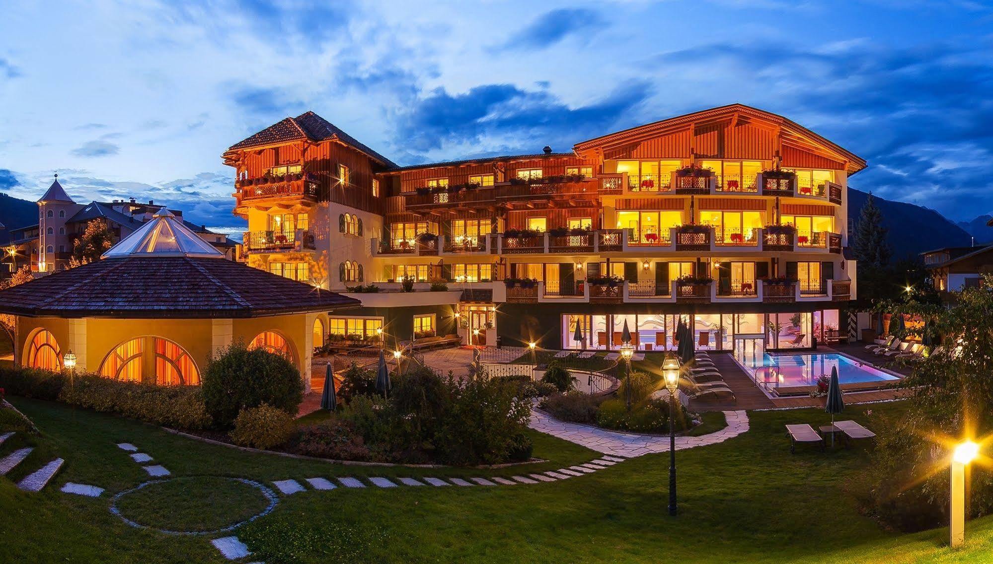 Mirabell Dolomites Hotel Luxury Ayurveda & Spa Olang Εξωτερικό φωτογραφία