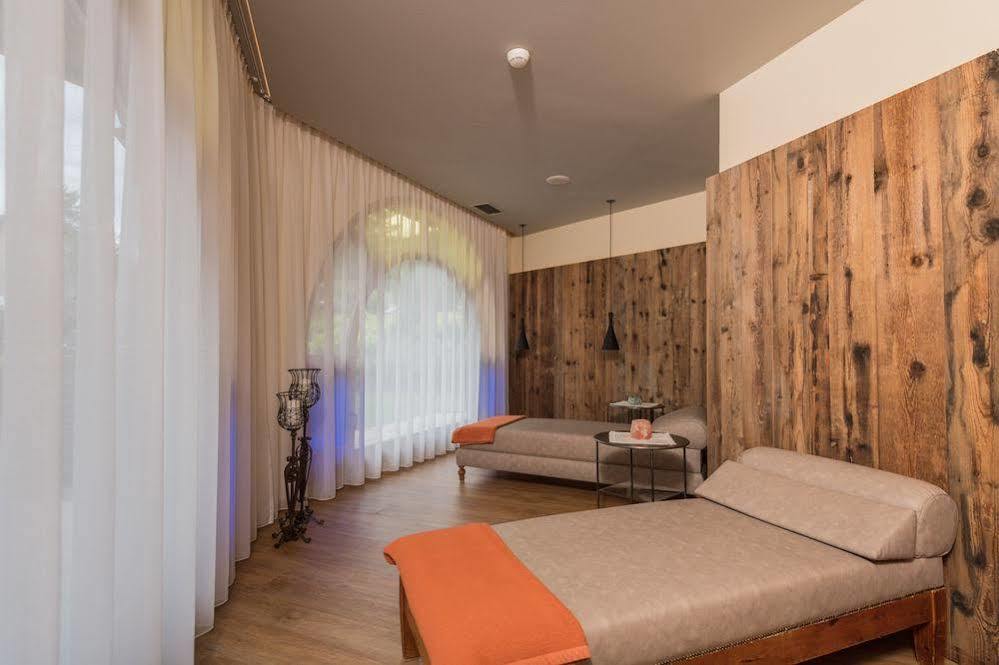 Mirabell Dolomites Hotel - Luxury Ayurveda & Spa Olang Εξωτερικό φωτογραφία